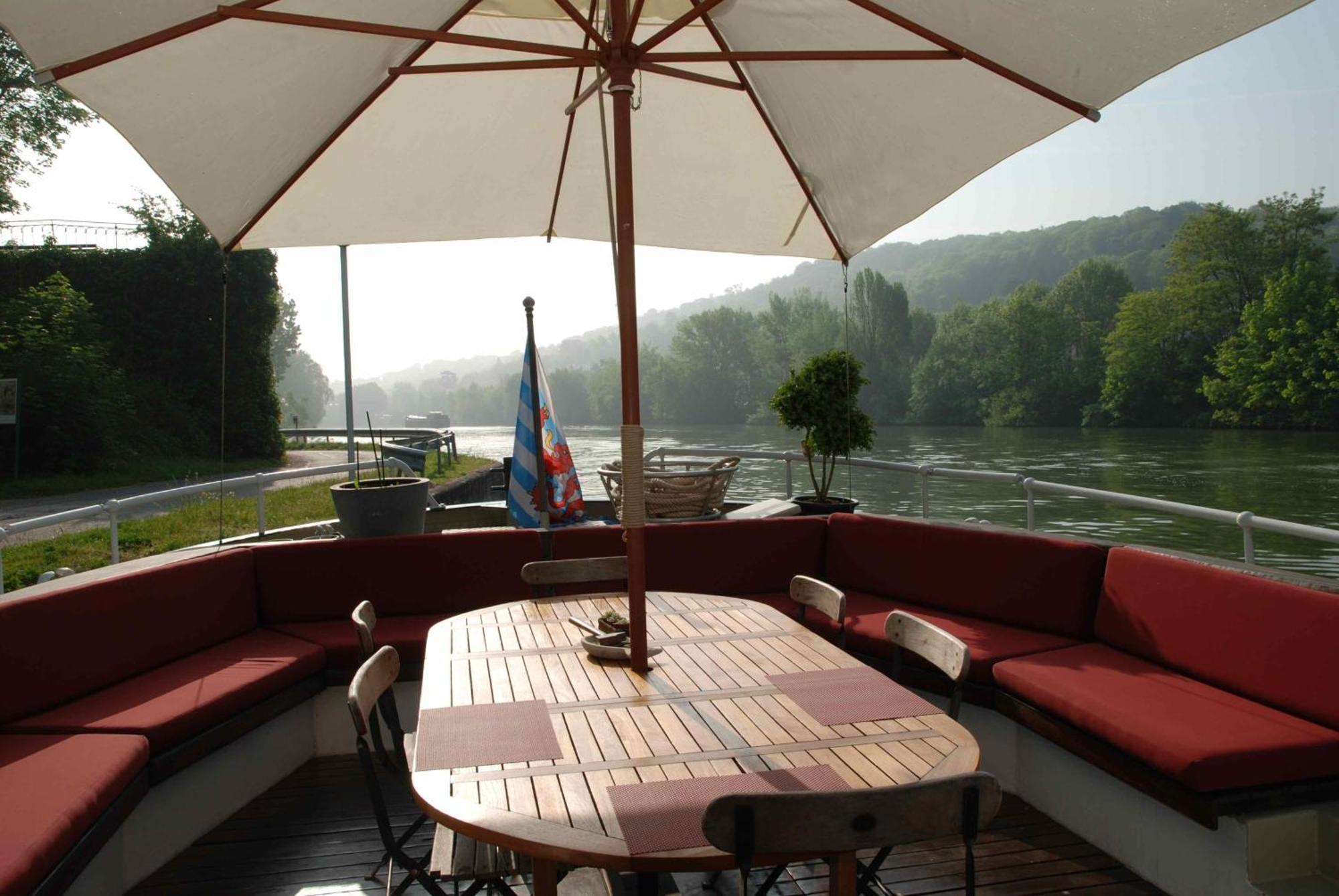 Péniche D'hôtes Ms Elisabeth Namur