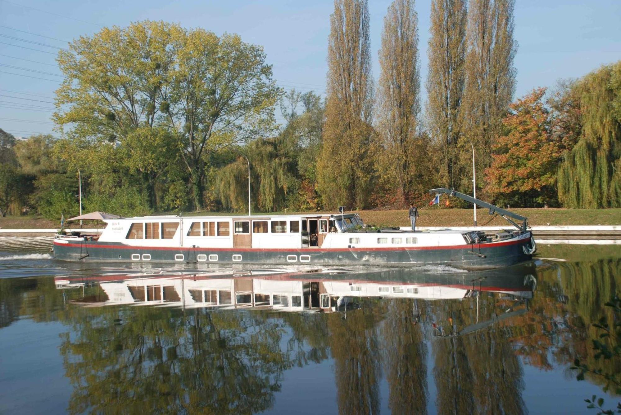 Botel Peniche D'hotes Ms Elisabeth