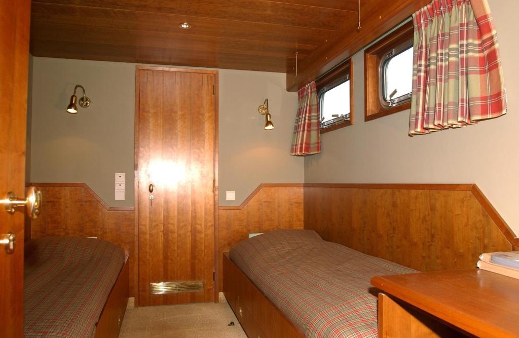 Peniche D'hotes Ms Elisabeth Botel