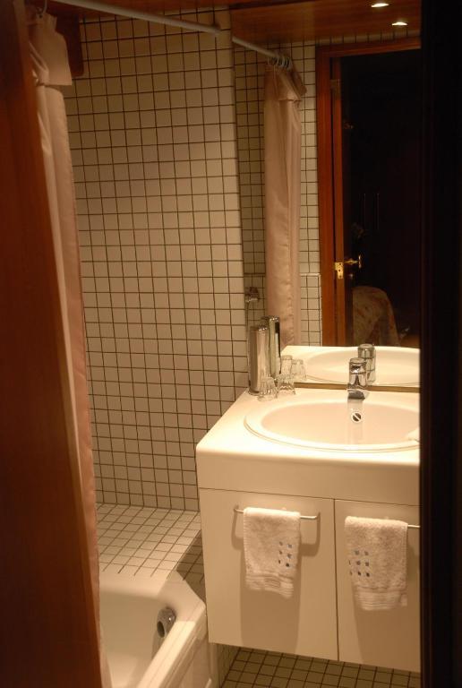 Botel Peniche D'hotes Ms Elisabeth 3*
